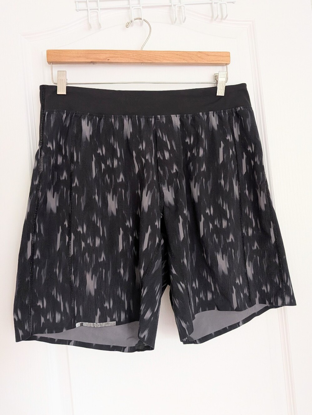 Lululemon swim shorts black grey large